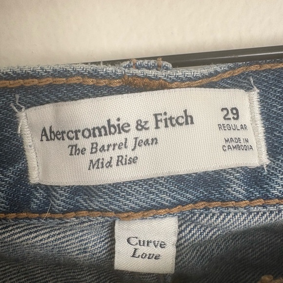 Abercrombie and Fitch Curve Love Mid Rise Barrel Jean Chic Womens Jeans 29 NWOT - Picture 4 of 7